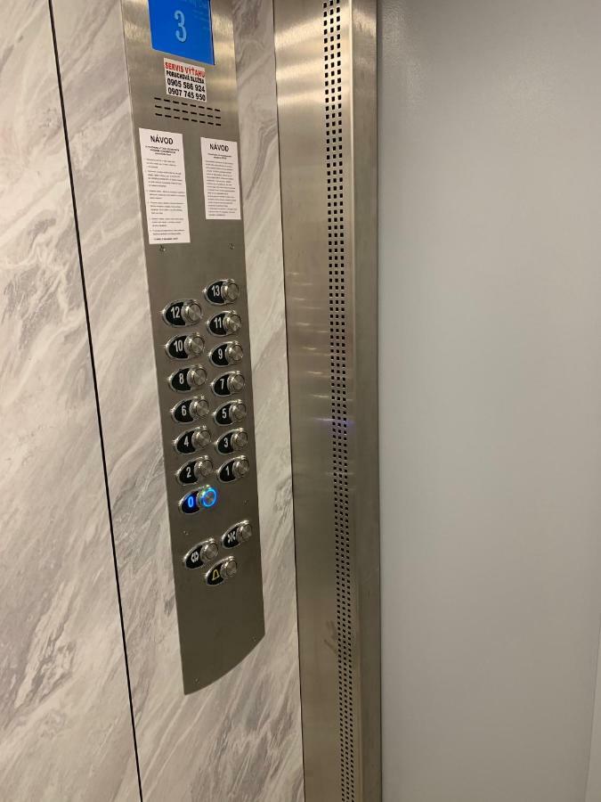 Apartament Tt10 Botanicka Trnava Esterno foto