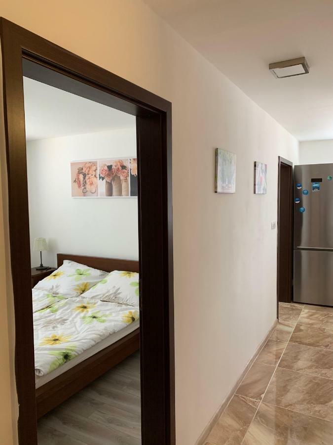 Apartament Tt10 Botanicka Trnava Esterno foto